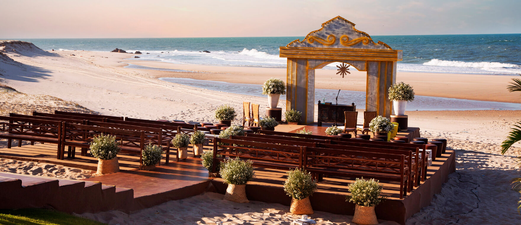 Beachfront ceremony altar at Carmel Taíba