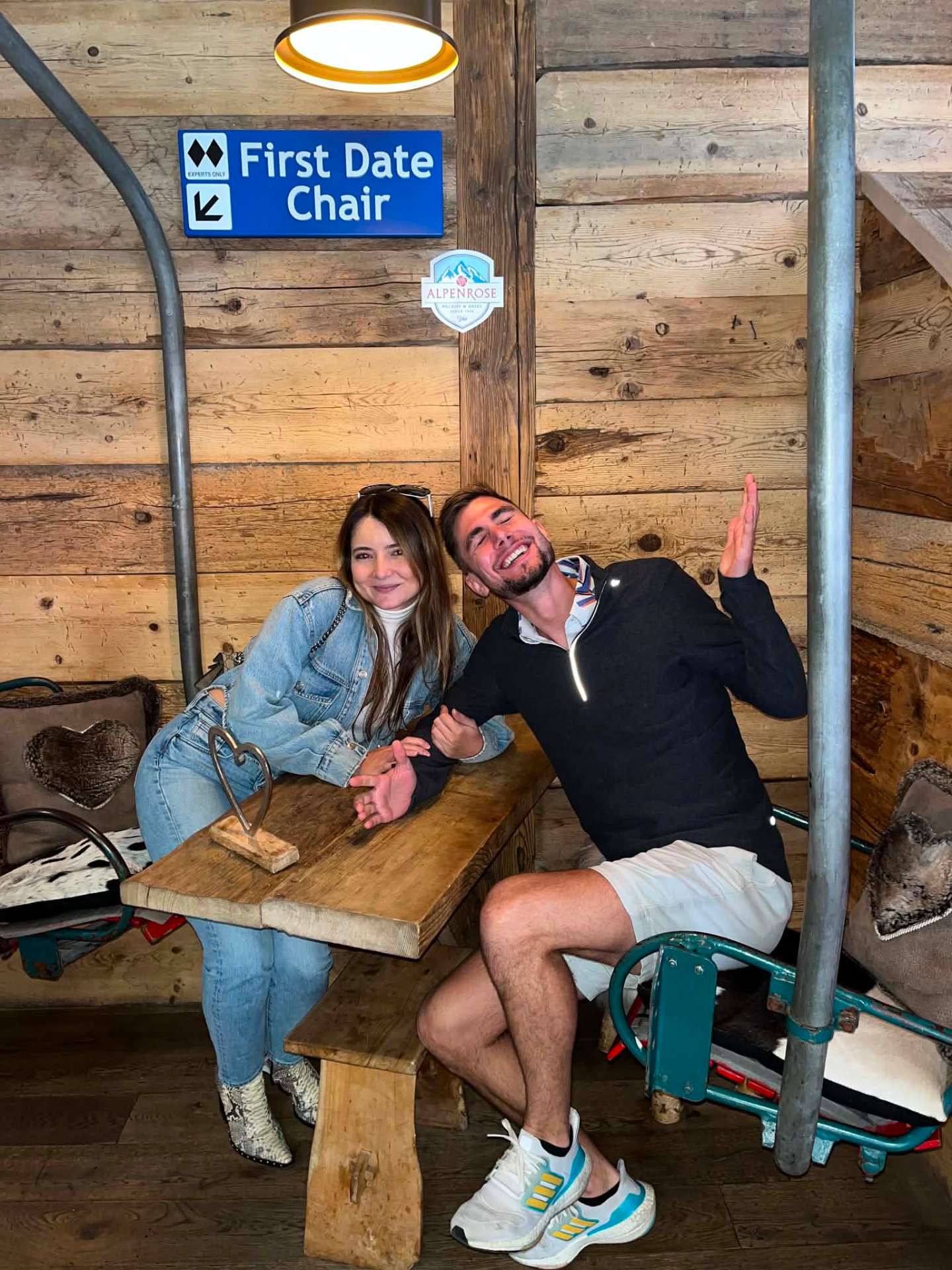 First Date Chair, Vale